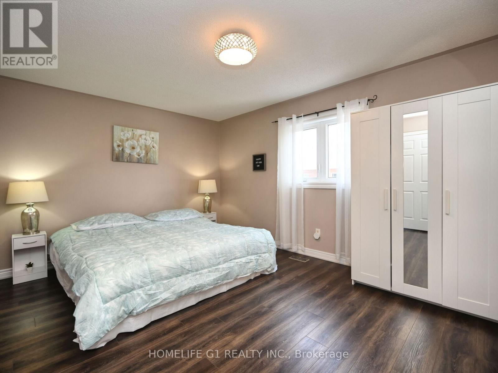 8 RIDGEMORE CRESCENT Image 26