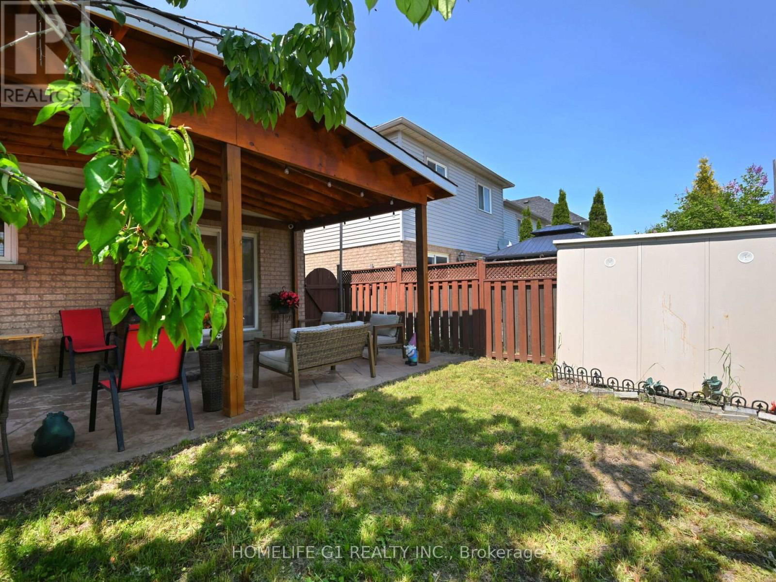 8 RIDGEMORE CRESCENT Image 47