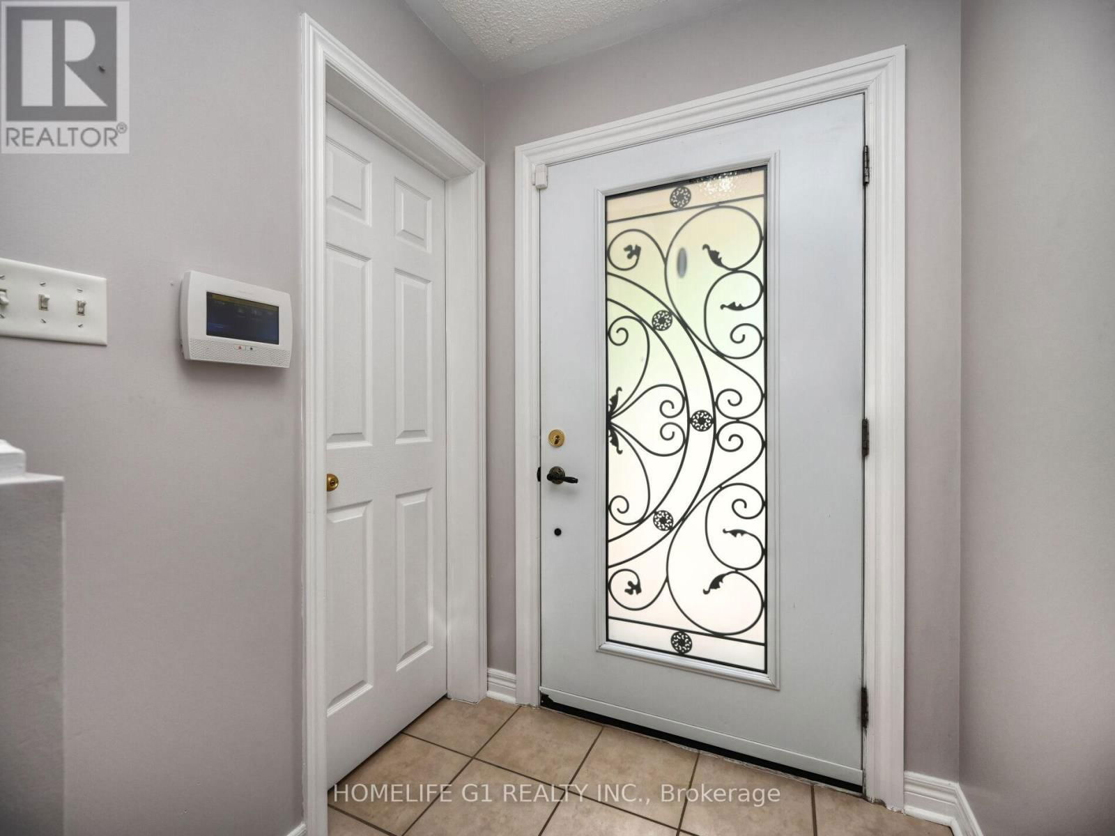 8 RIDGEMORE CRESCENT Image 6