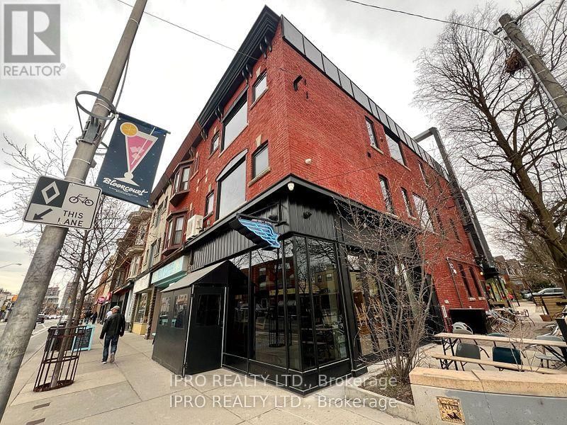2 - 798 BLOOR STREET WEST Image 2