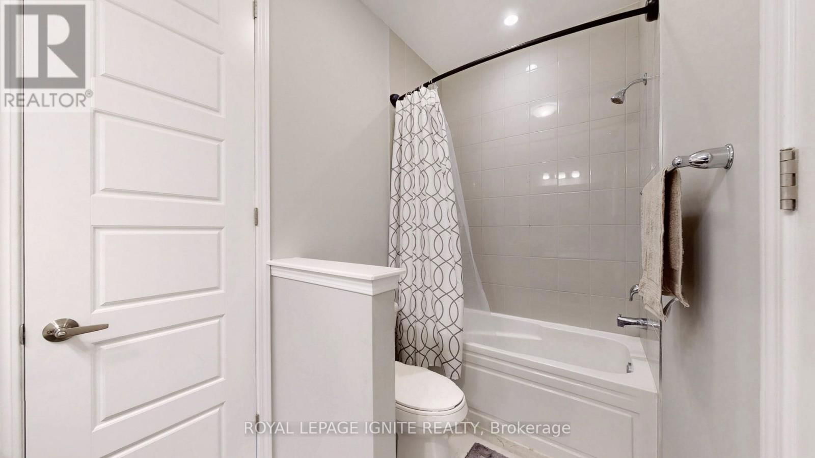 546 KENNEDY CIRCLE WEST Image 23