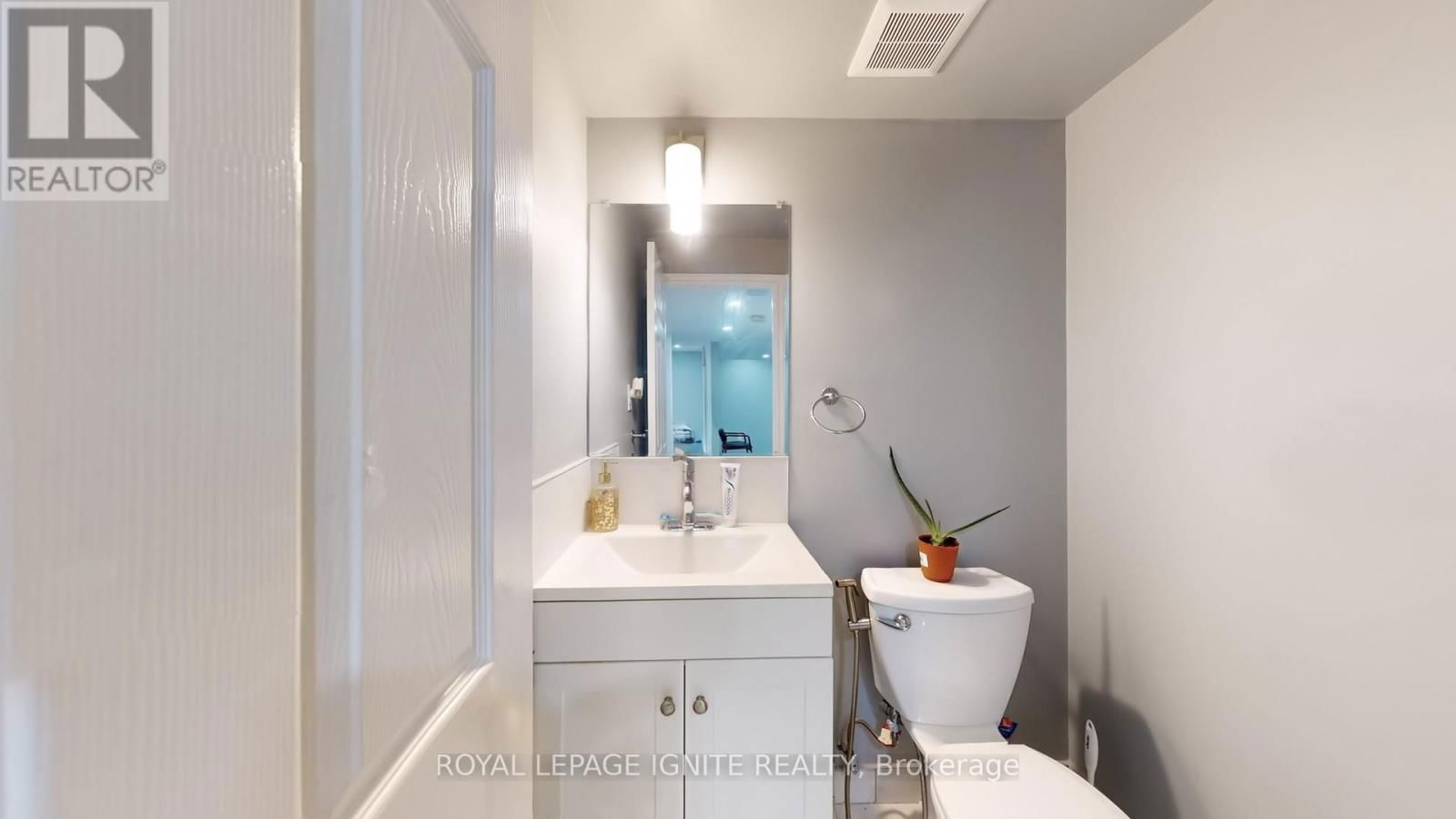 546 KENNEDY CIRCLE WEST Image 34