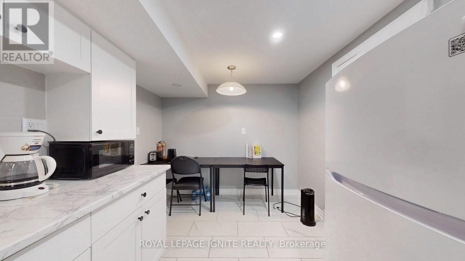 546 KENNEDY CIRCLE WEST Image 35