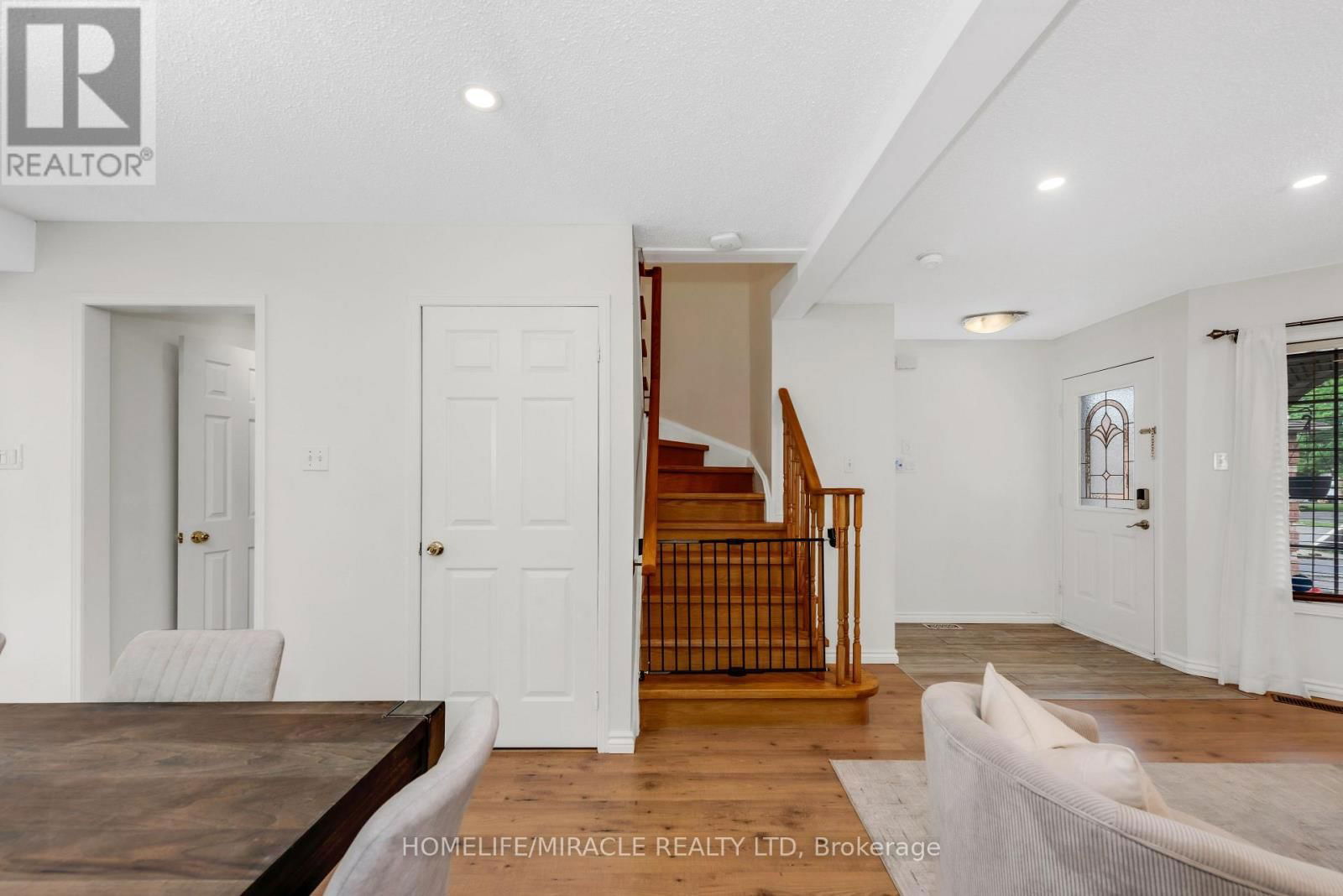 68 CARRIE CRESCENT Image 17