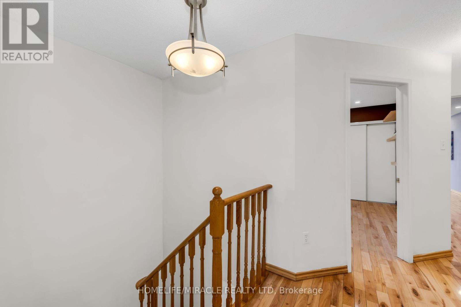 68 CARRIE CRESCENT Image 20