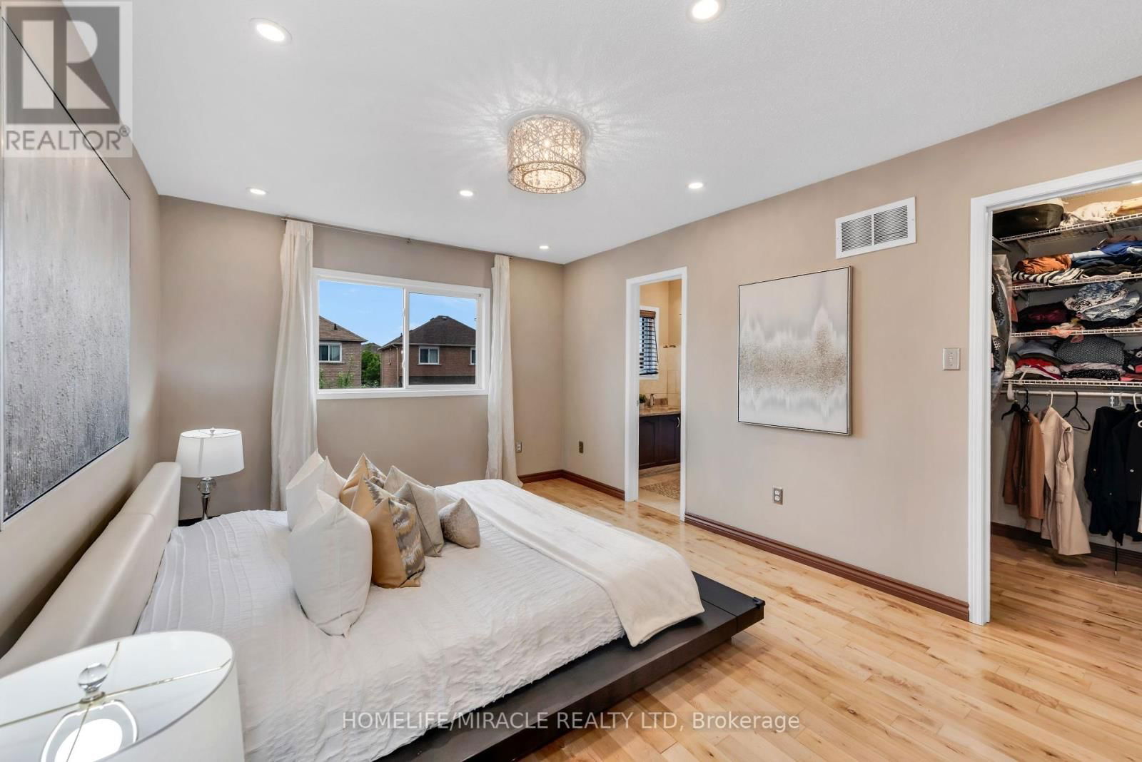 68 CARRIE CRESCENT Image 25
