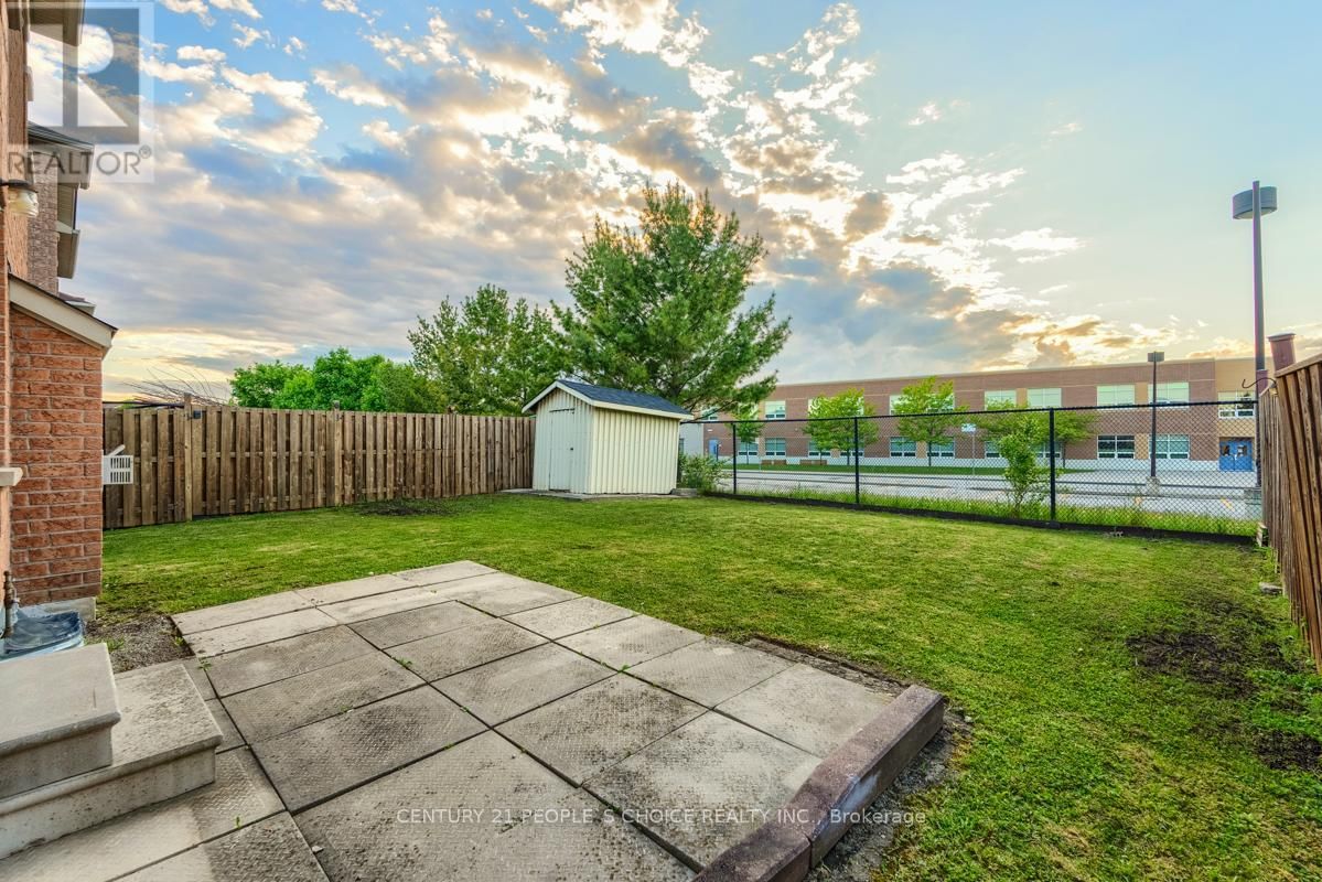 67 GALLUCCI CRESCENT Image 30