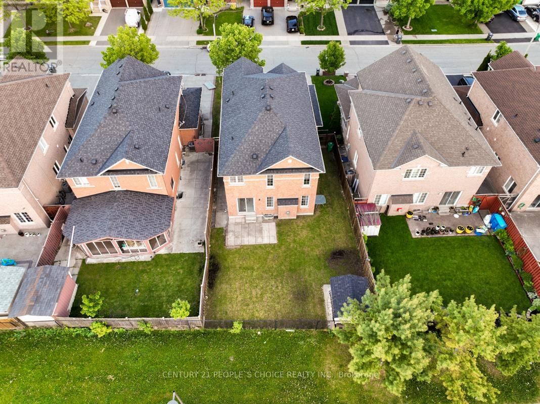 67 GALLUCCI CRESCENT Image 33