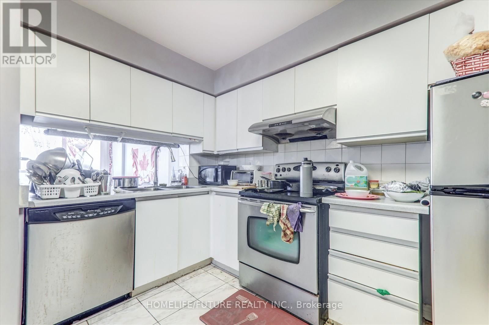 1004 - 12 LAURELCREST STREET Image 11