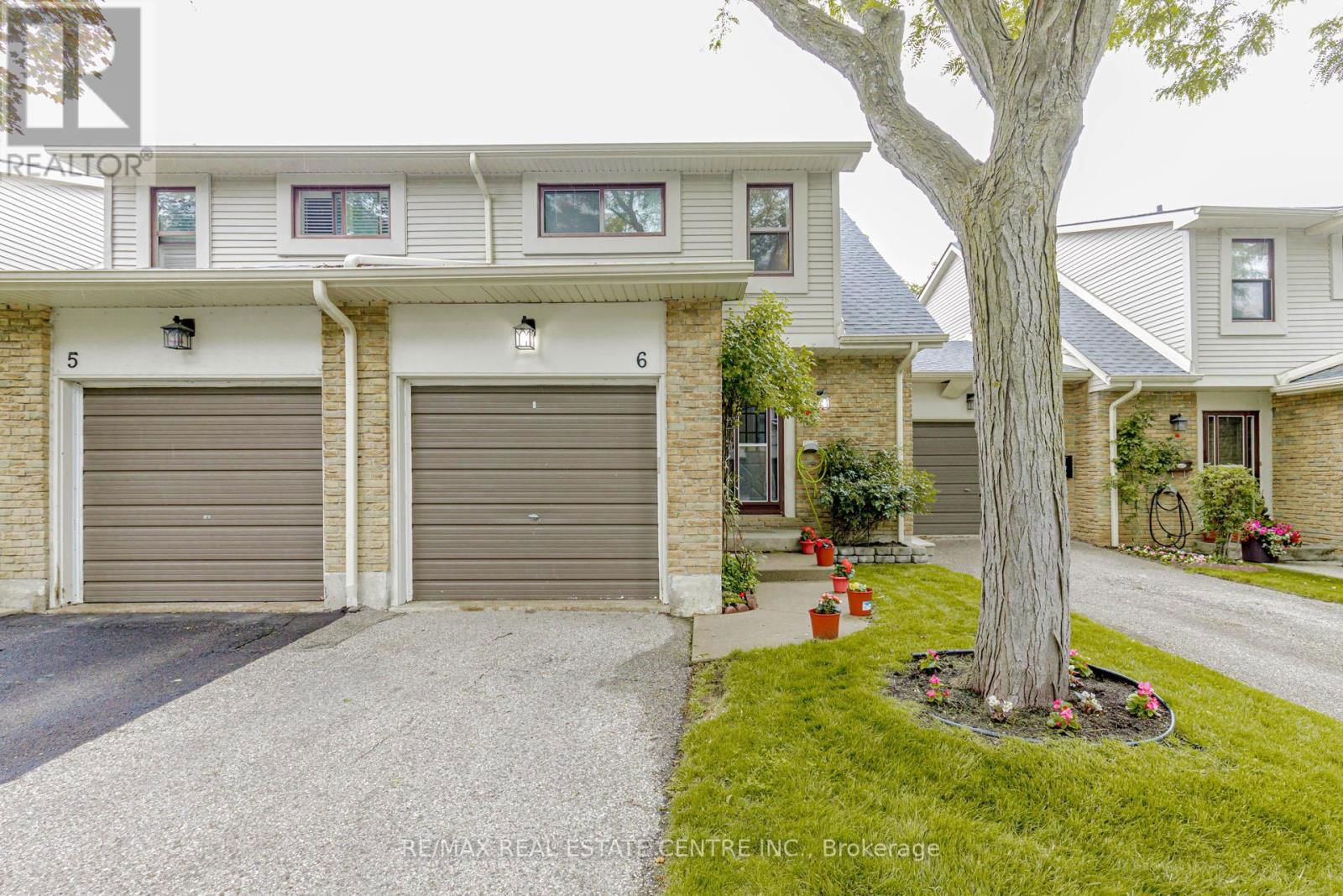 6 - 2701 AQUITAINE AVENUE Image 1