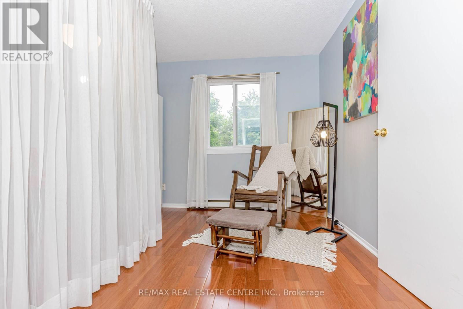 6 - 2701 AQUITAINE AVENUE Image 23