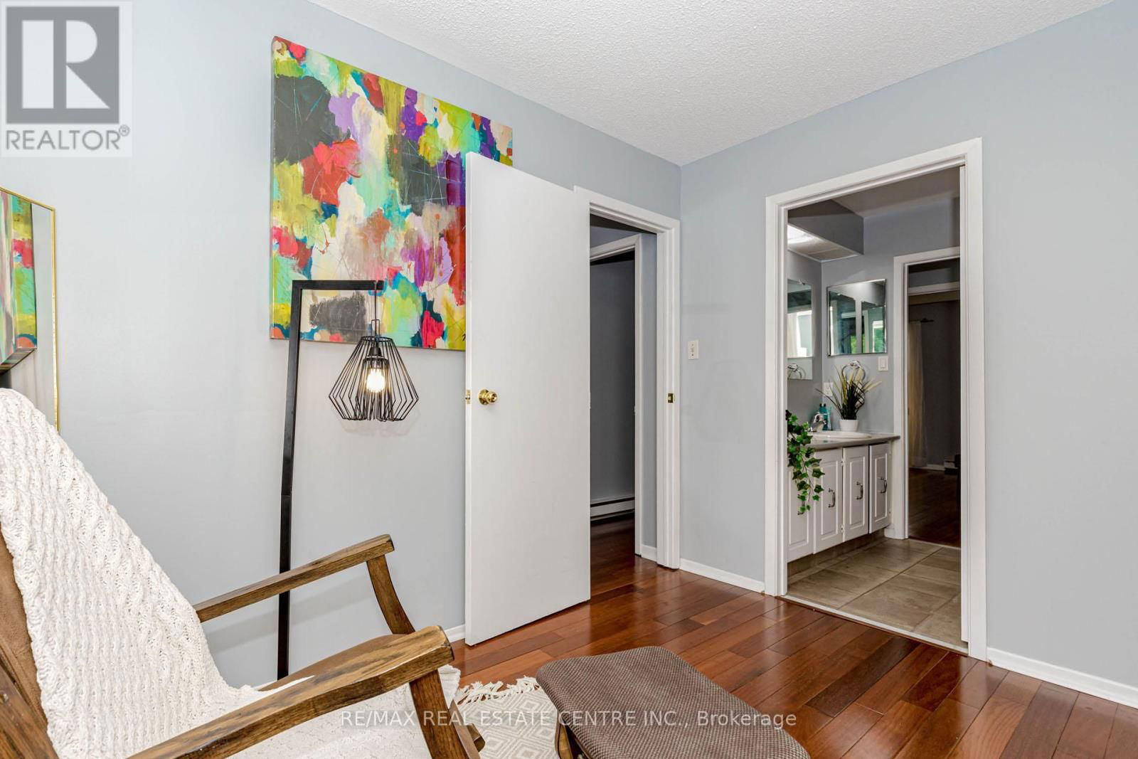 6 - 2701 AQUITAINE AVENUE Image 25