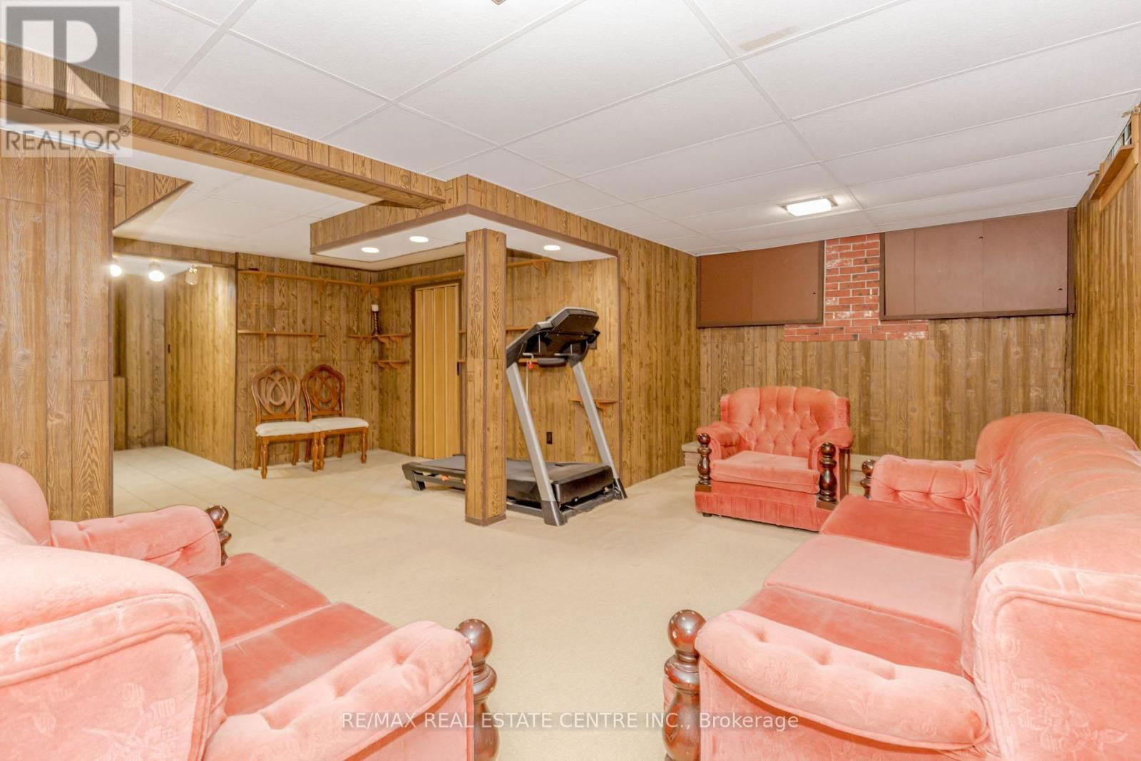 6 - 2701 AQUITAINE AVENUE Image 31