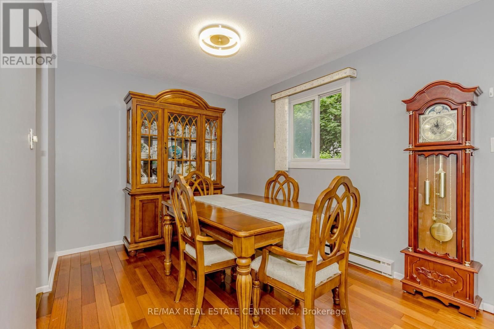 6 - 2701 AQUITAINE AVENUE Image 8