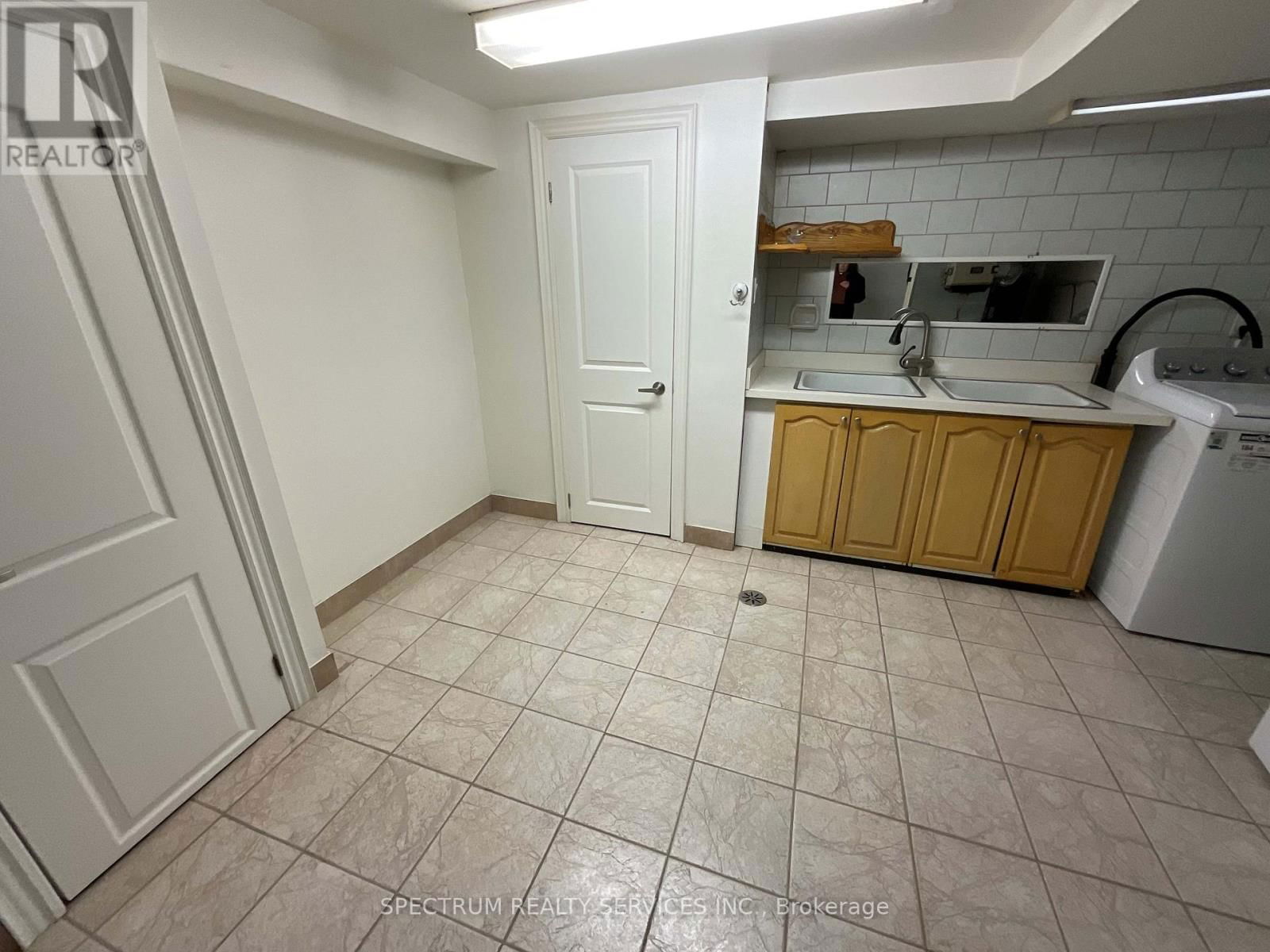 129 TAVISTOCK ROAD Image 20
