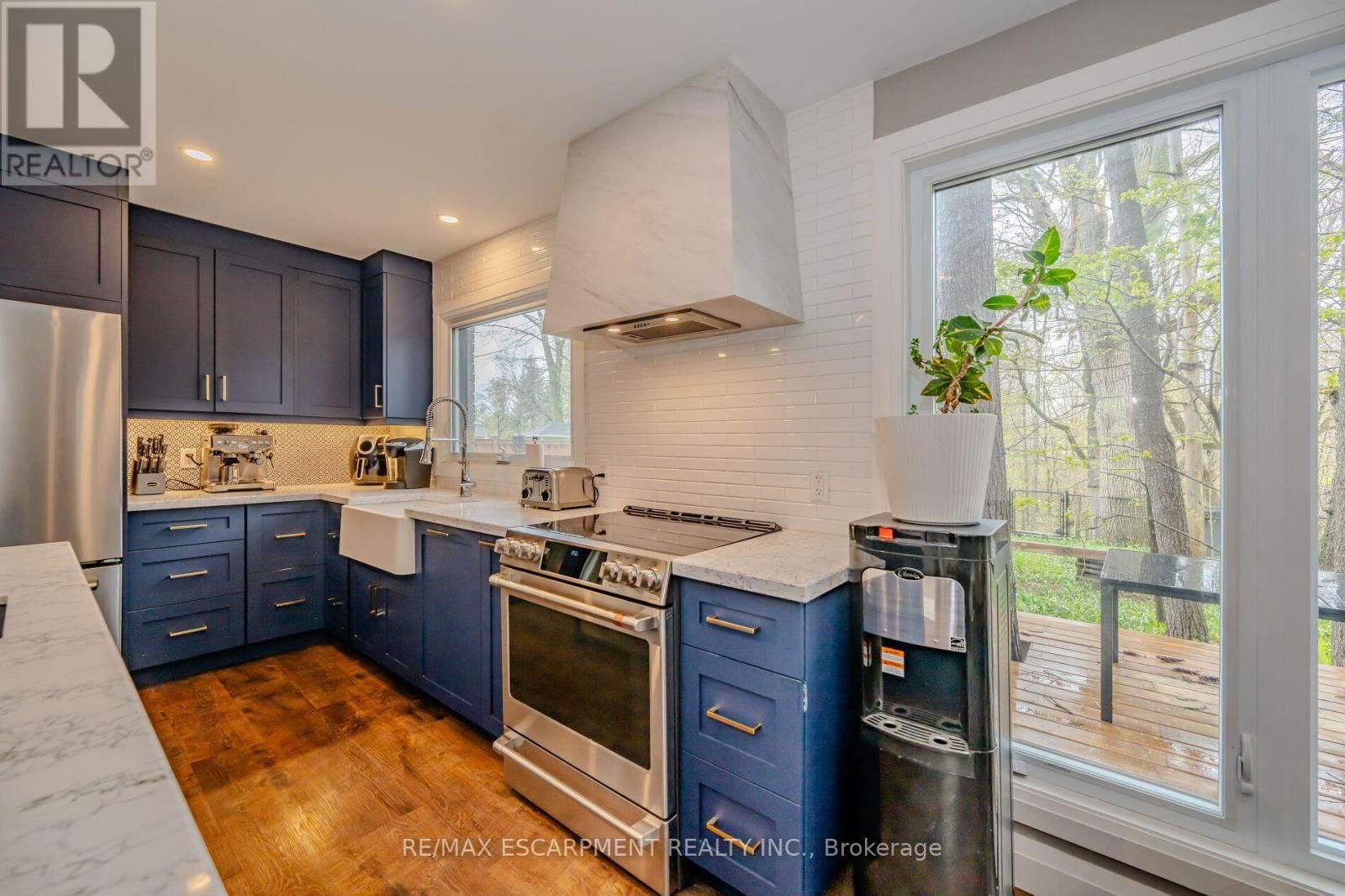 260 LINWOOD CRESCENT Image 13