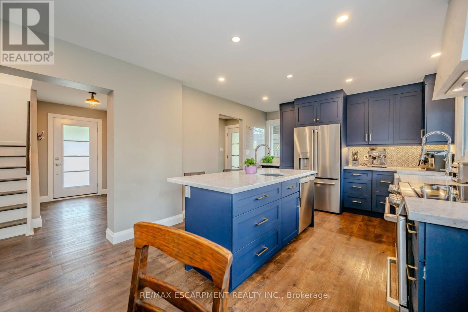 260 LINWOOD CRESCENT Image 14