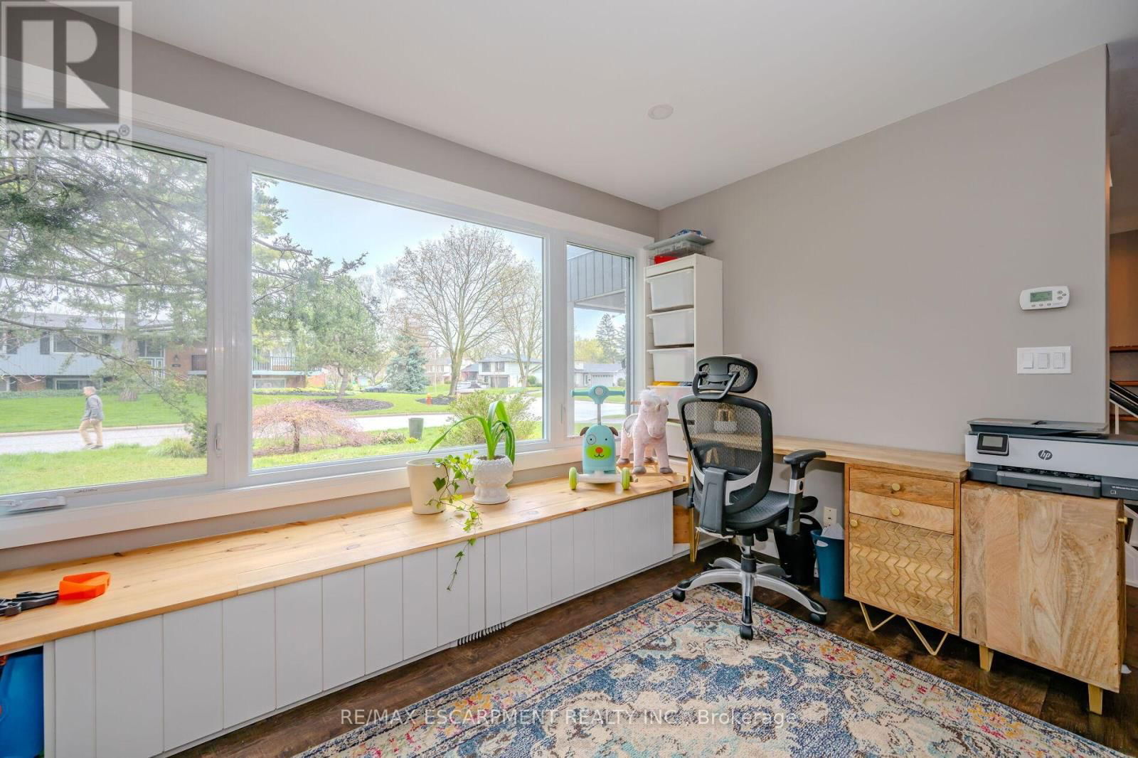 260 LINWOOD CRESCENT Image 22
