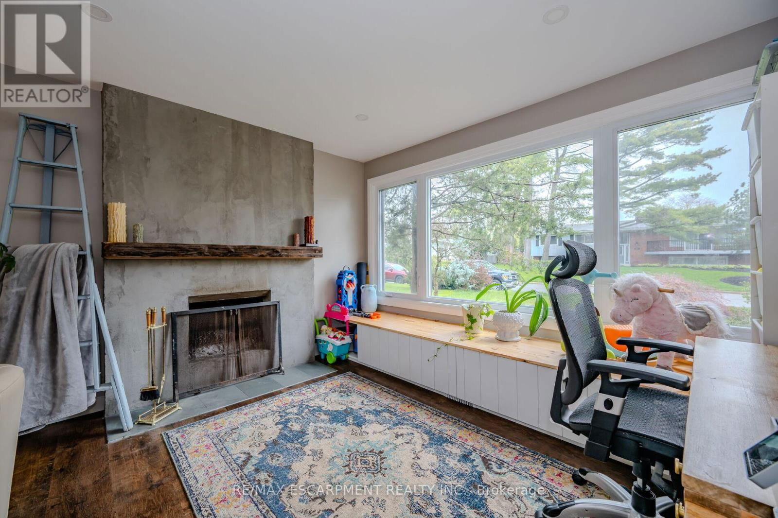 260 LINWOOD CRESCENT Image 23