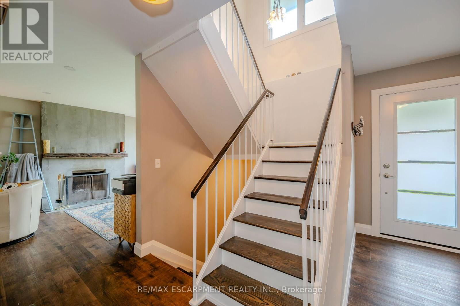 260 LINWOOD CRESCENT Image 29