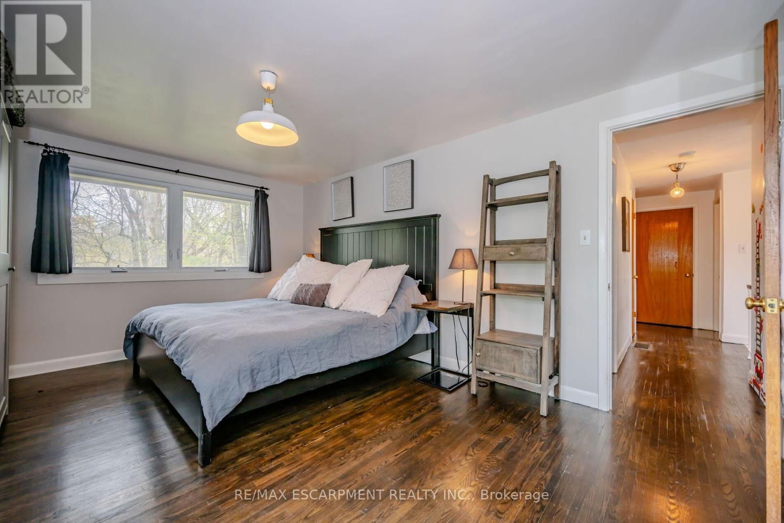 260 LINWOOD CRESCENT Image 33