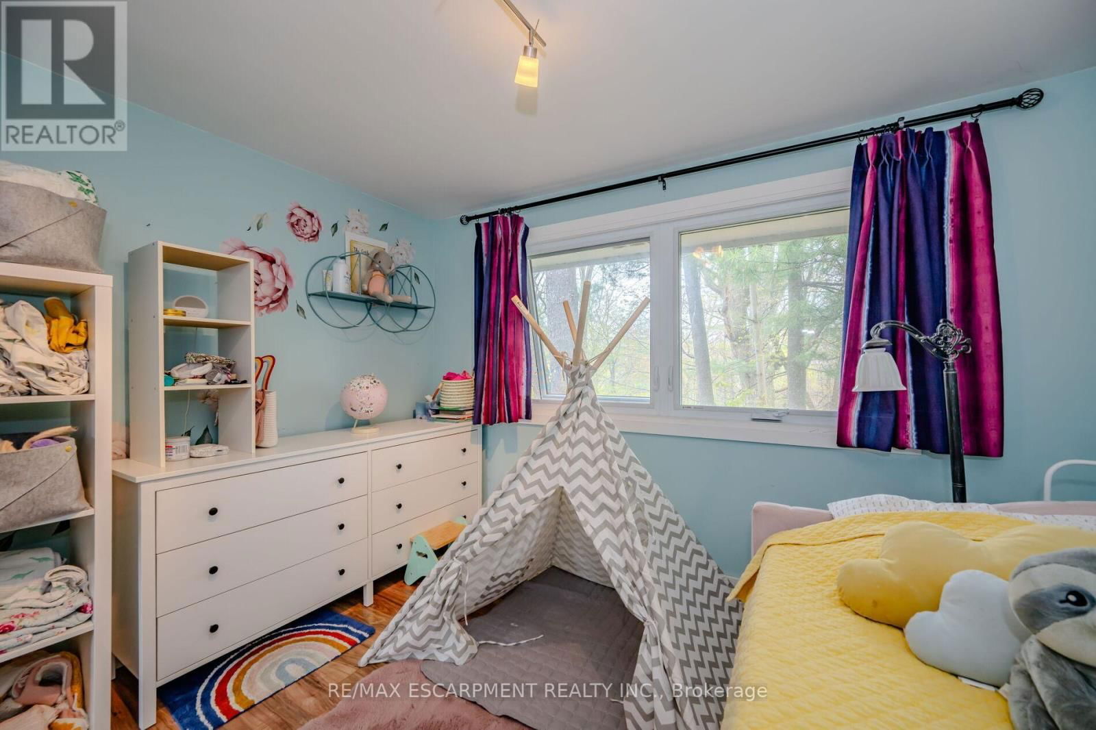 260 LINWOOD CRESCENT Image 39