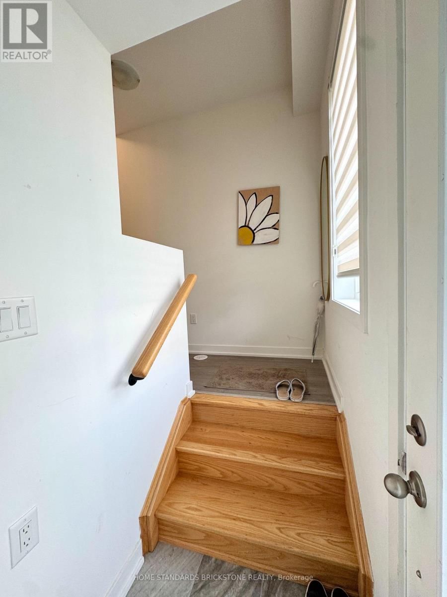 4 - 100 STANLEY GREEN BOULEVARD Image 2