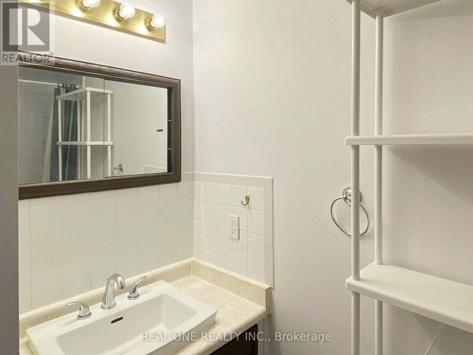 89 - 41 MISSISSAUGA VALLEY BOULEVARD Image 16