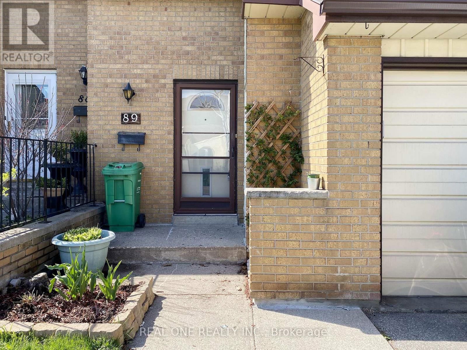 89 - 41 MISSISSAUGA VALLEY BOULEVARD Image 2
