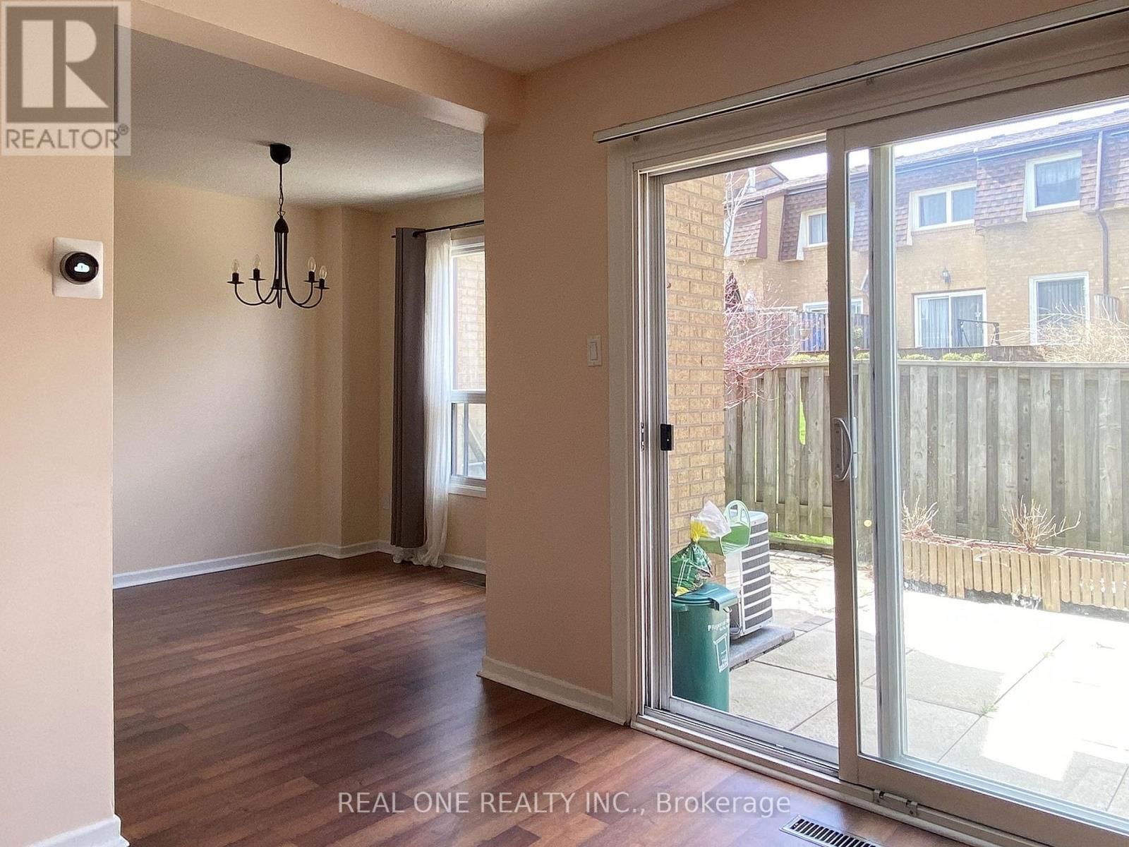 89 - 41 MISSISSAUGA VALLEY BOULEVARD Image 6