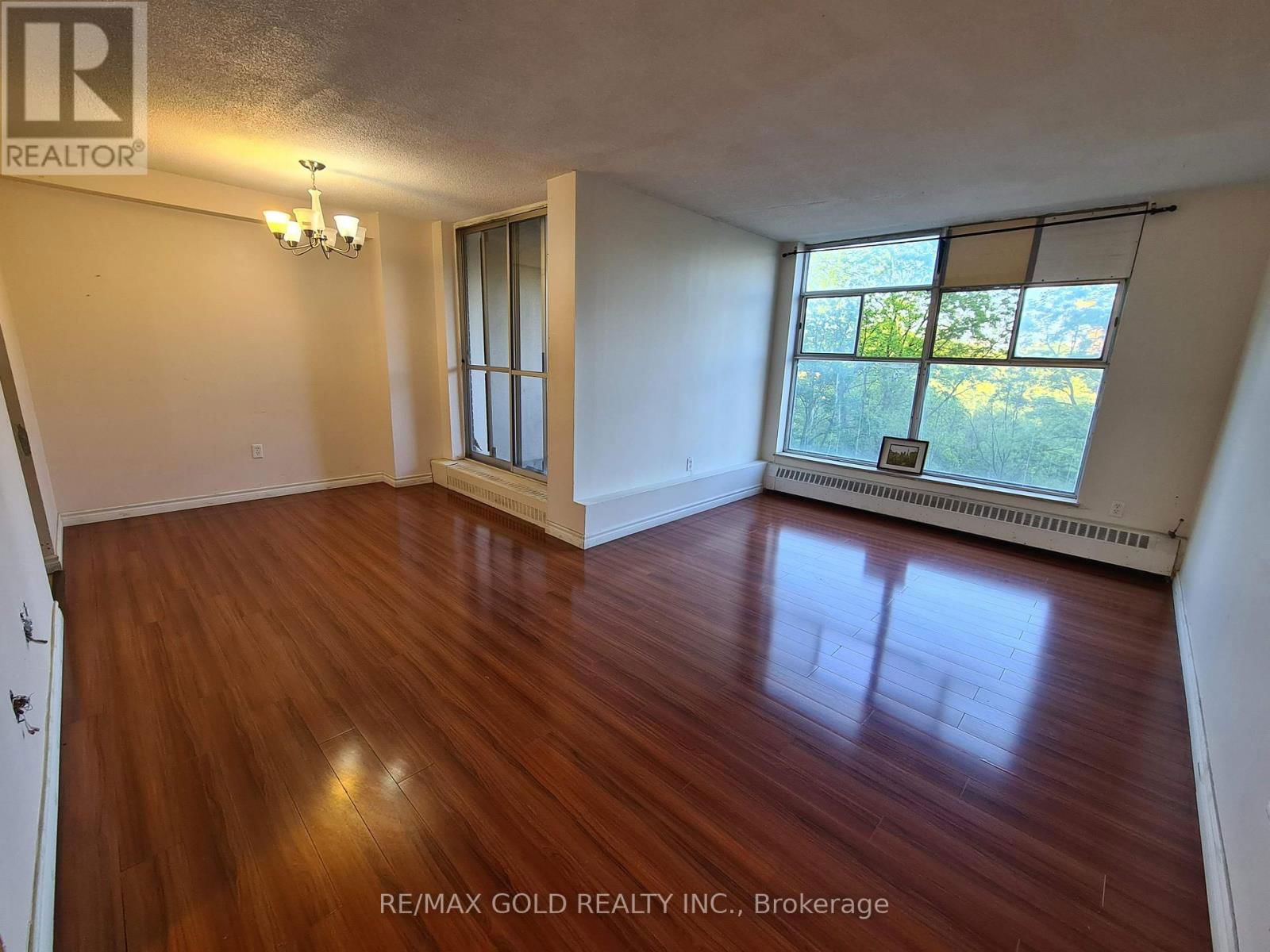 405 - 335 DRIFTWOOD AVENUE Image 11