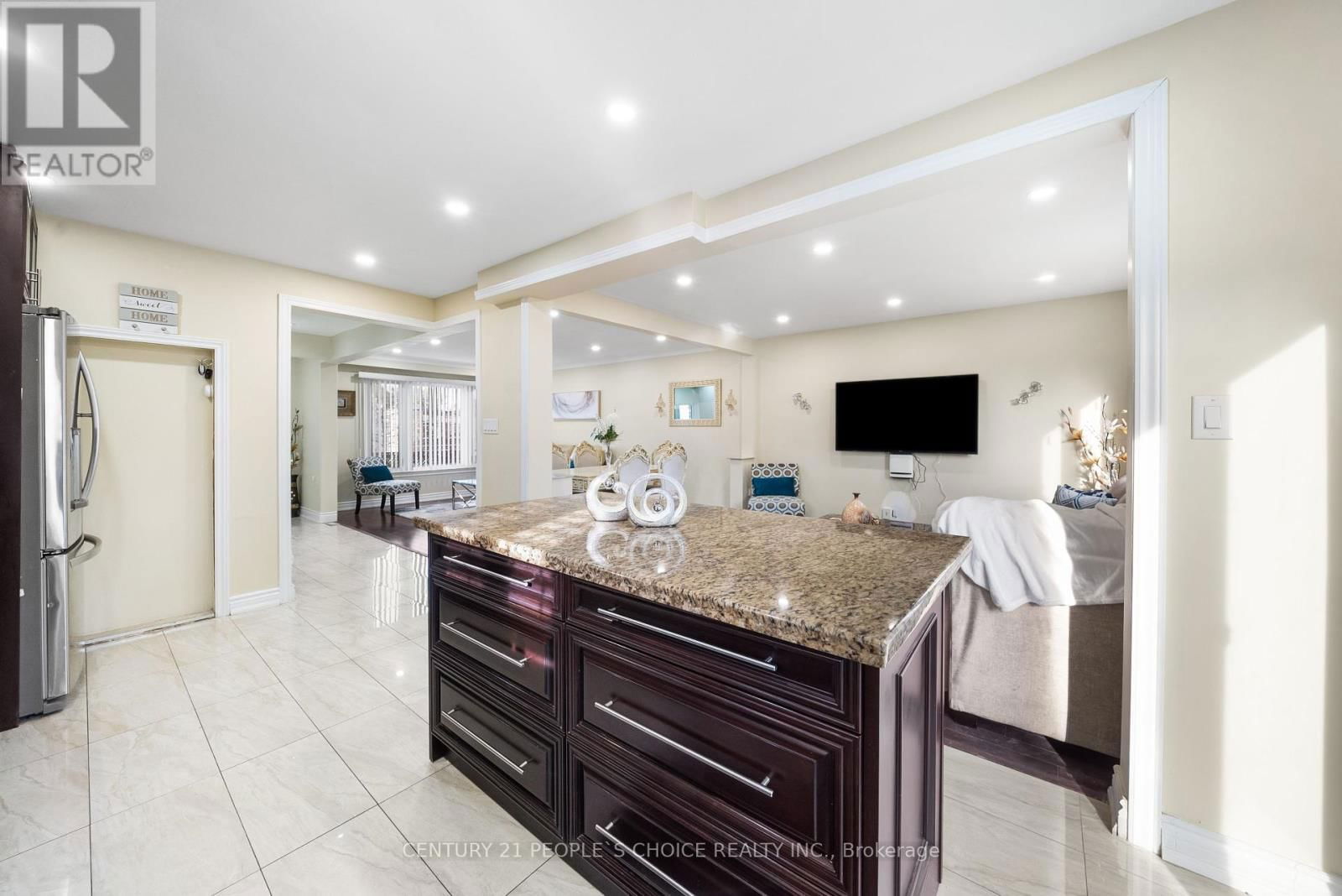 5 ELMHURST DRIVE Image 13
