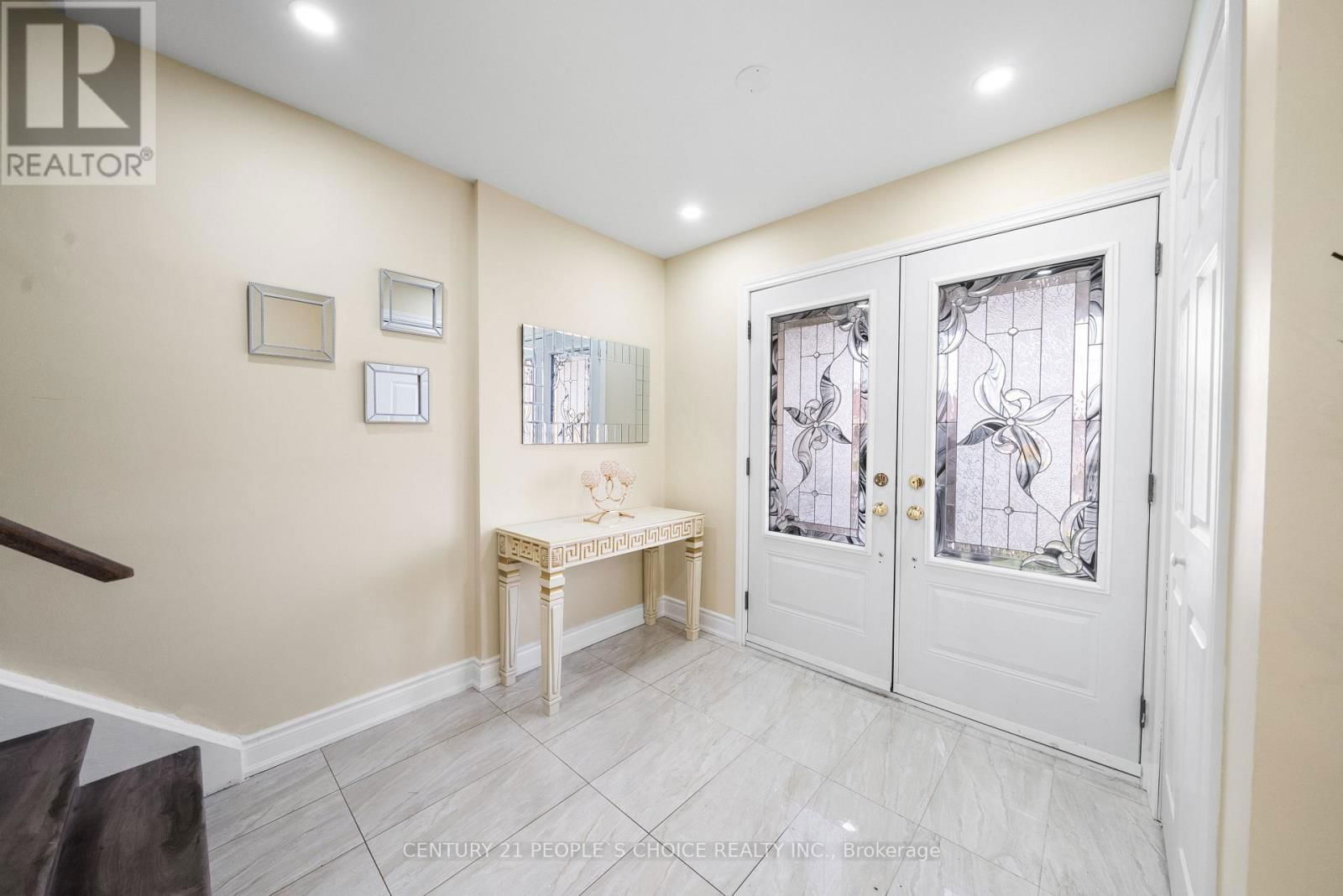5 ELMHURST DRIVE Image 16