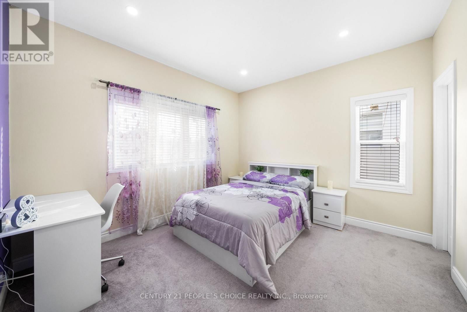 5 ELMHURST DRIVE Image 18