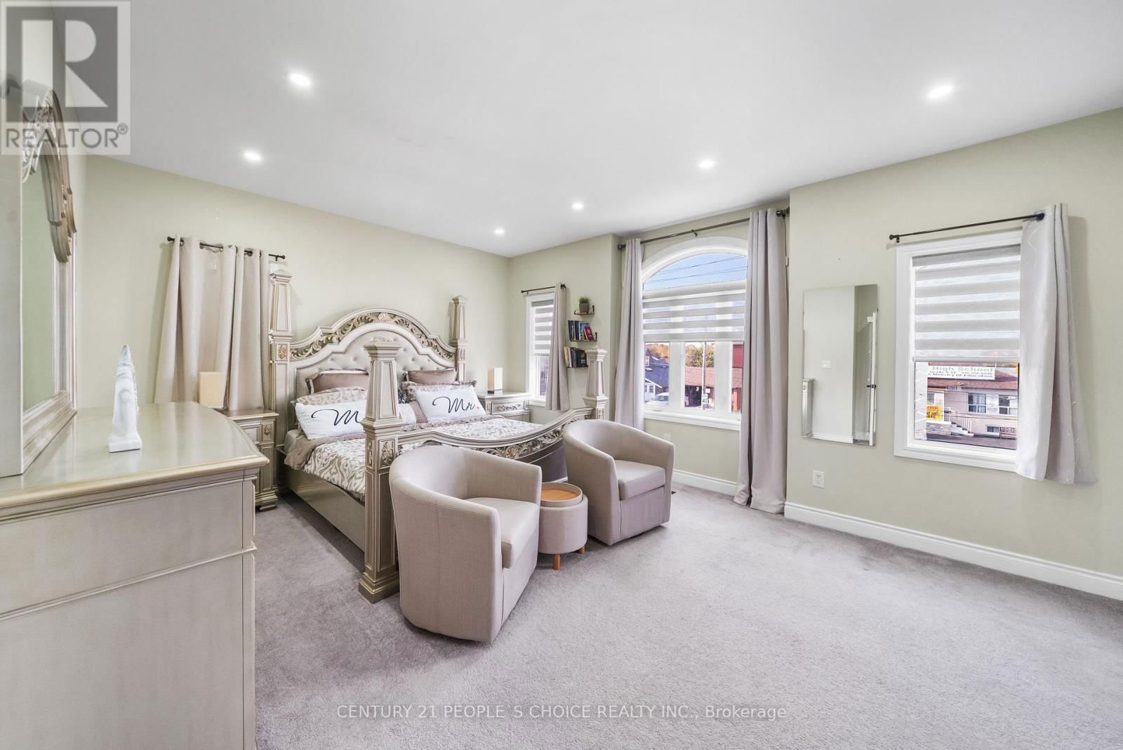 5 ELMHURST DRIVE Image 21