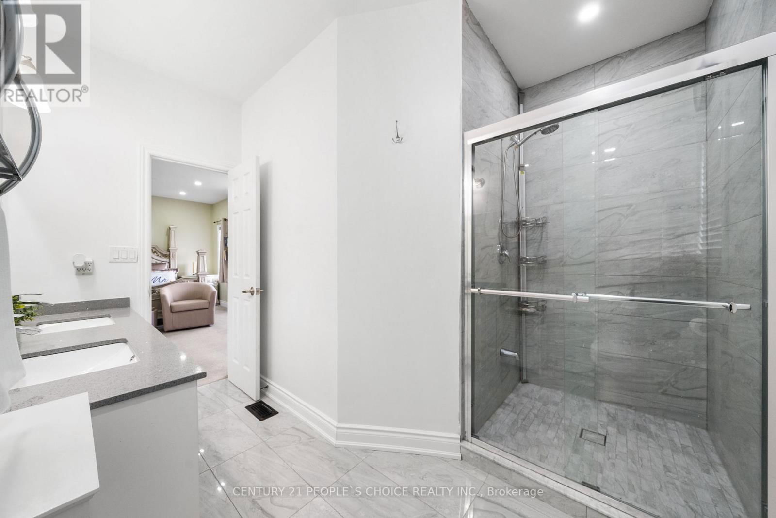 5 ELMHURST DRIVE Image 24