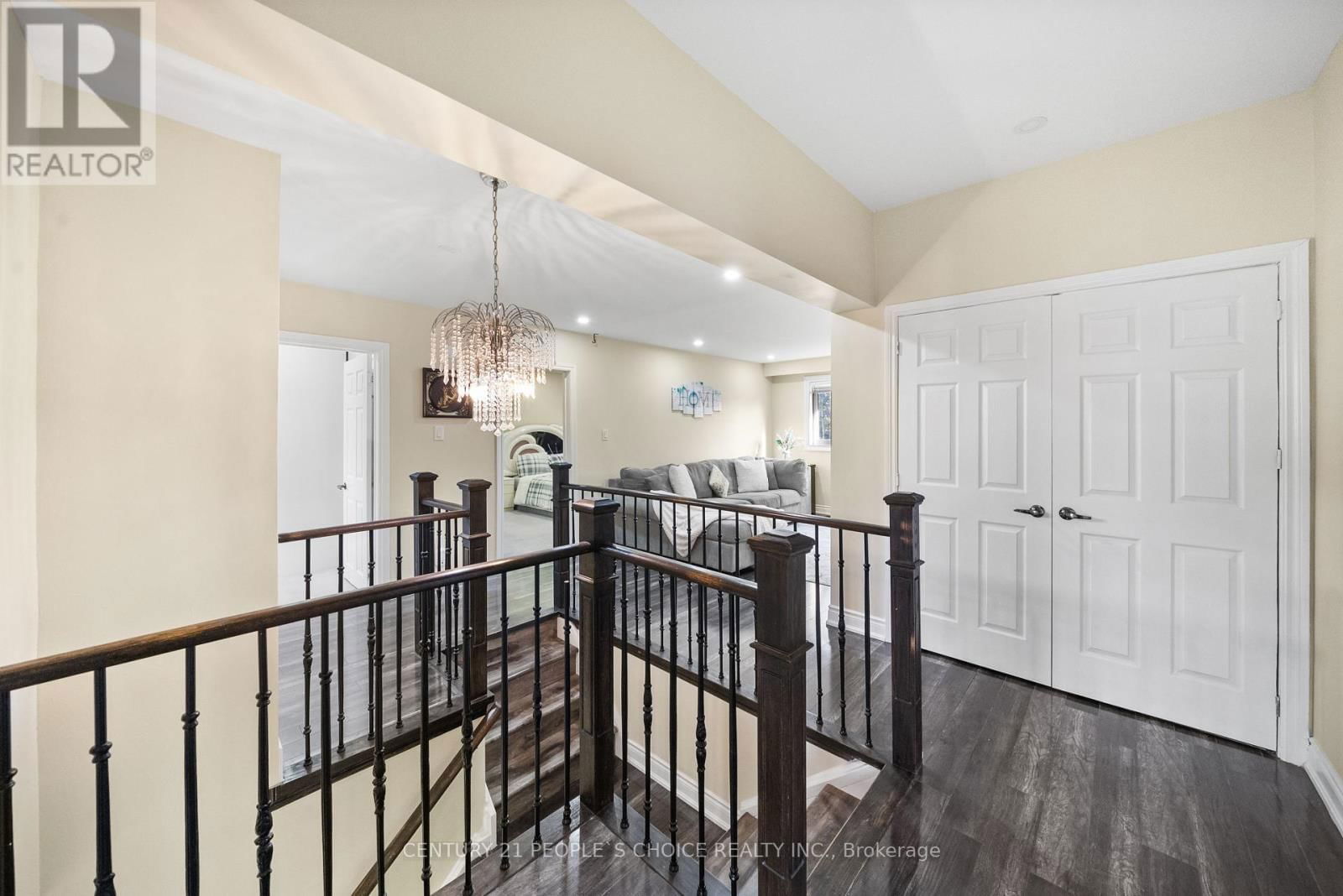 5 ELMHURST DRIVE Image 30