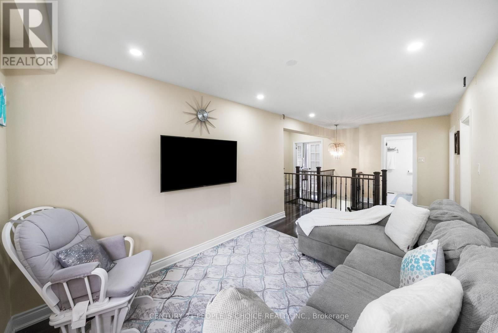 5 ELMHURST DRIVE Image 34
