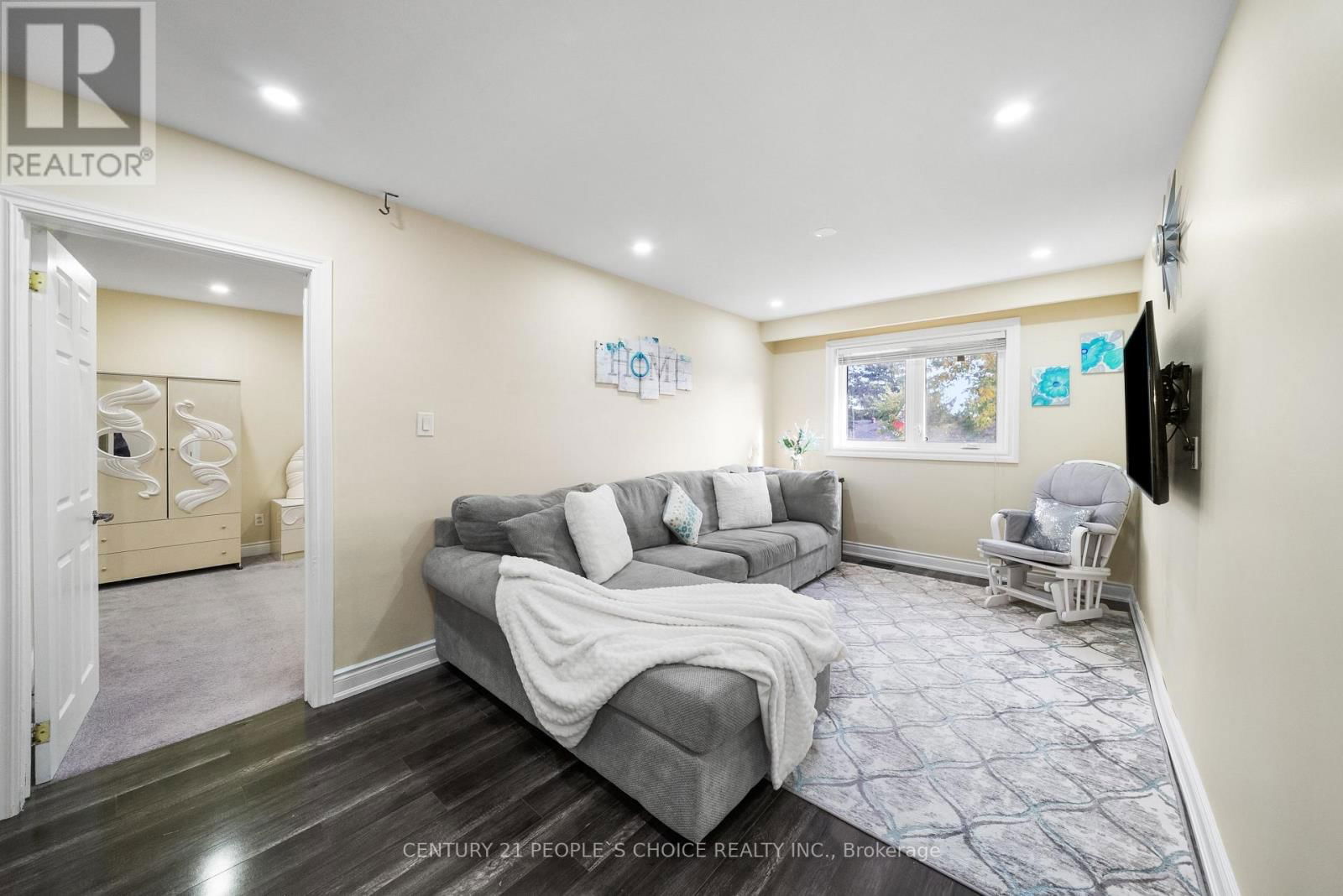 5 ELMHURST DRIVE Image 35