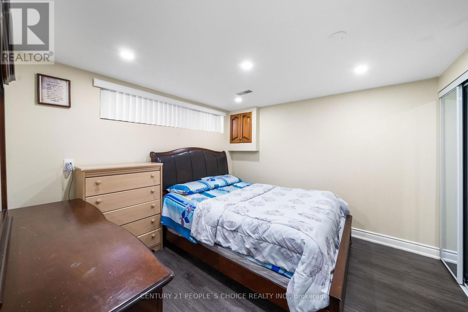5 ELMHURST DRIVE Image 41