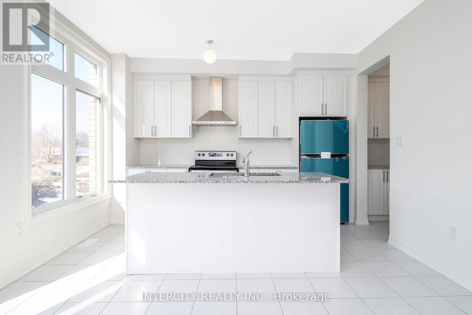 12 QUEENPOST DRIVE Image 11