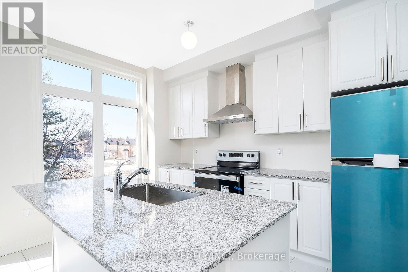 12 QUEENPOST DRIVE Image 13