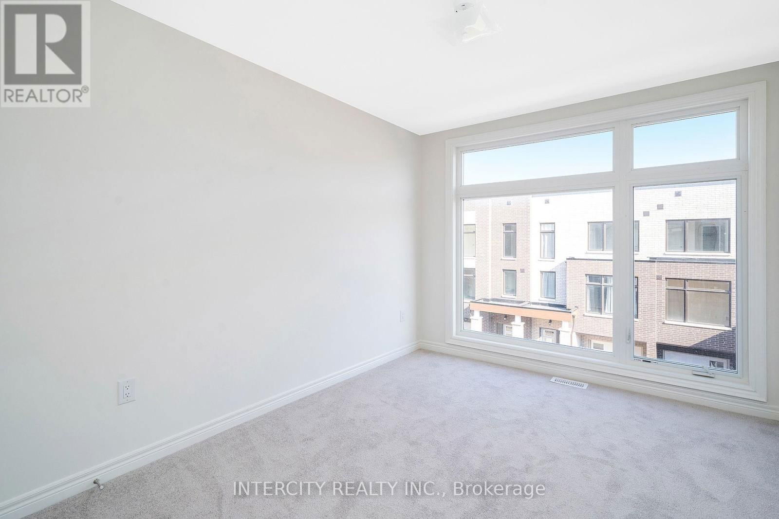 12 QUEENPOST DRIVE Image 26