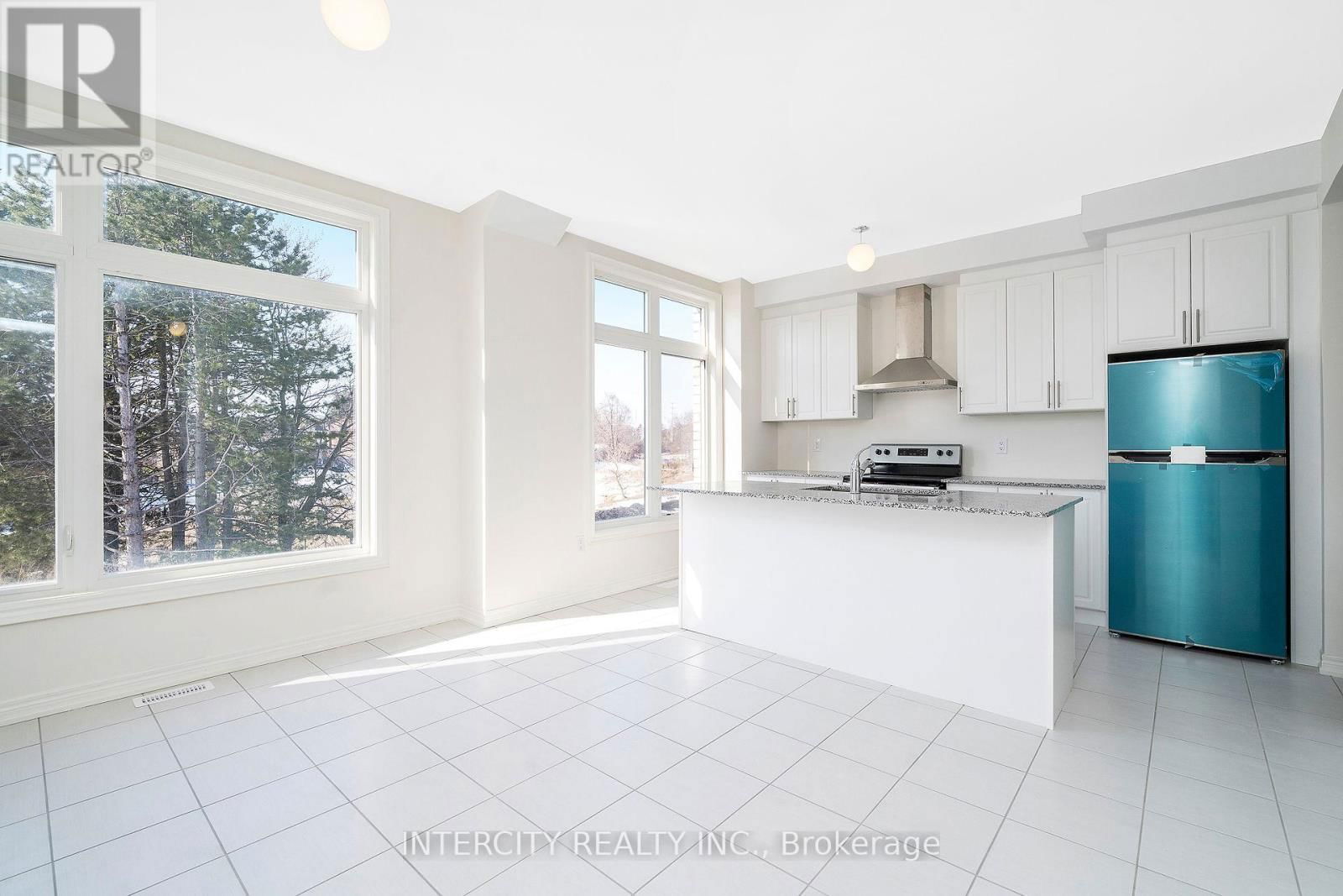 12 QUEENPOST DRIVE Image 9