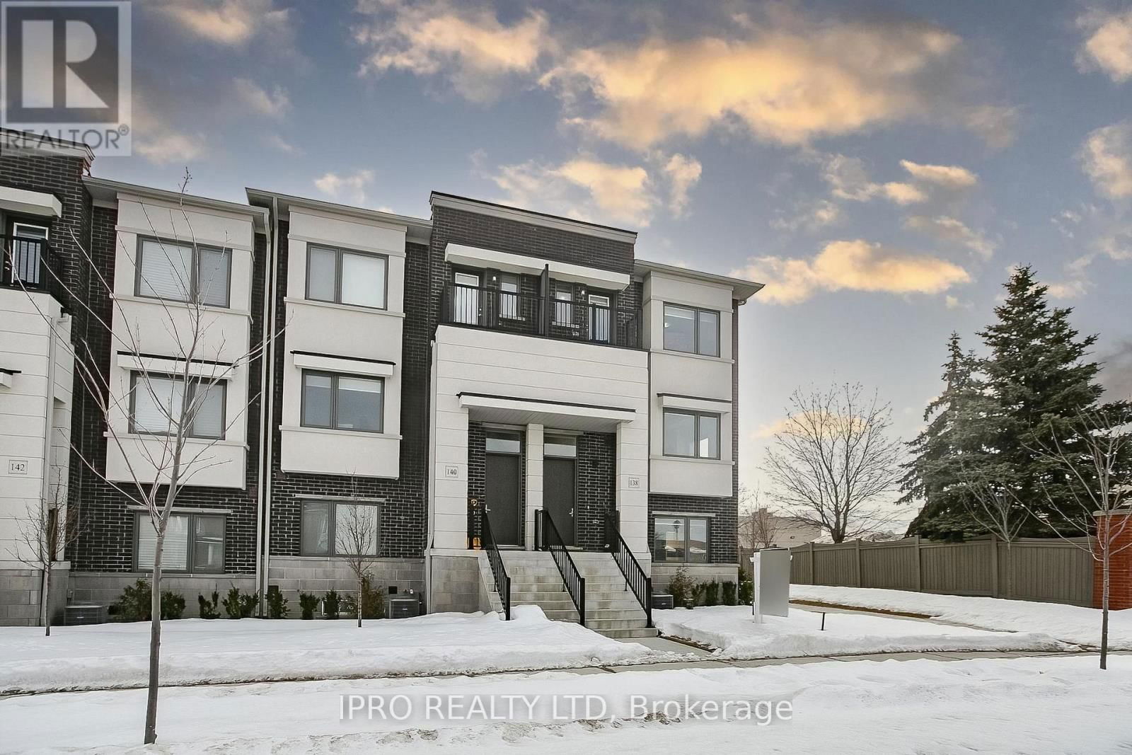 138 LANDSBRIDGE STREET Image 2