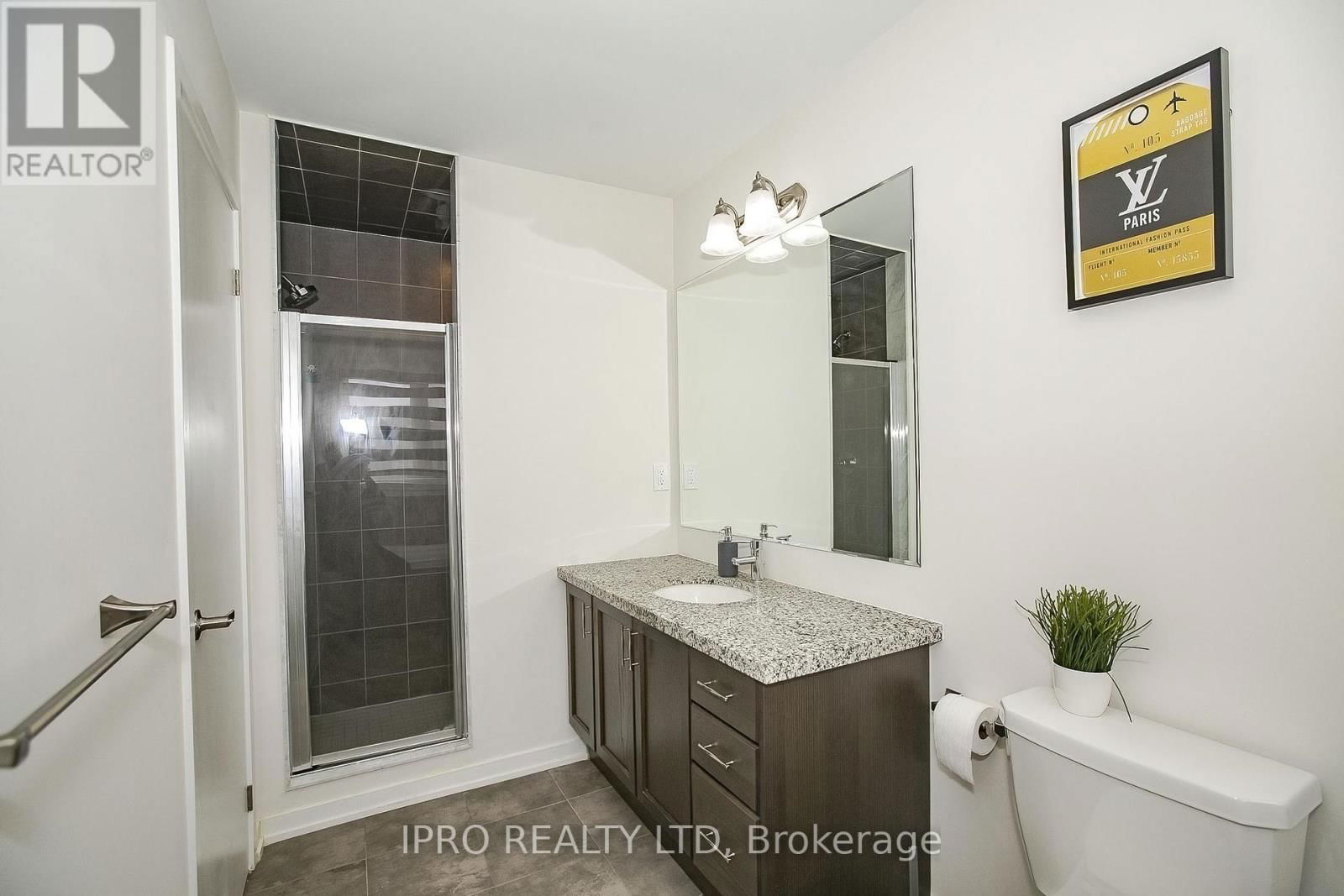 138 LANDSBRIDGE STREET Image 37