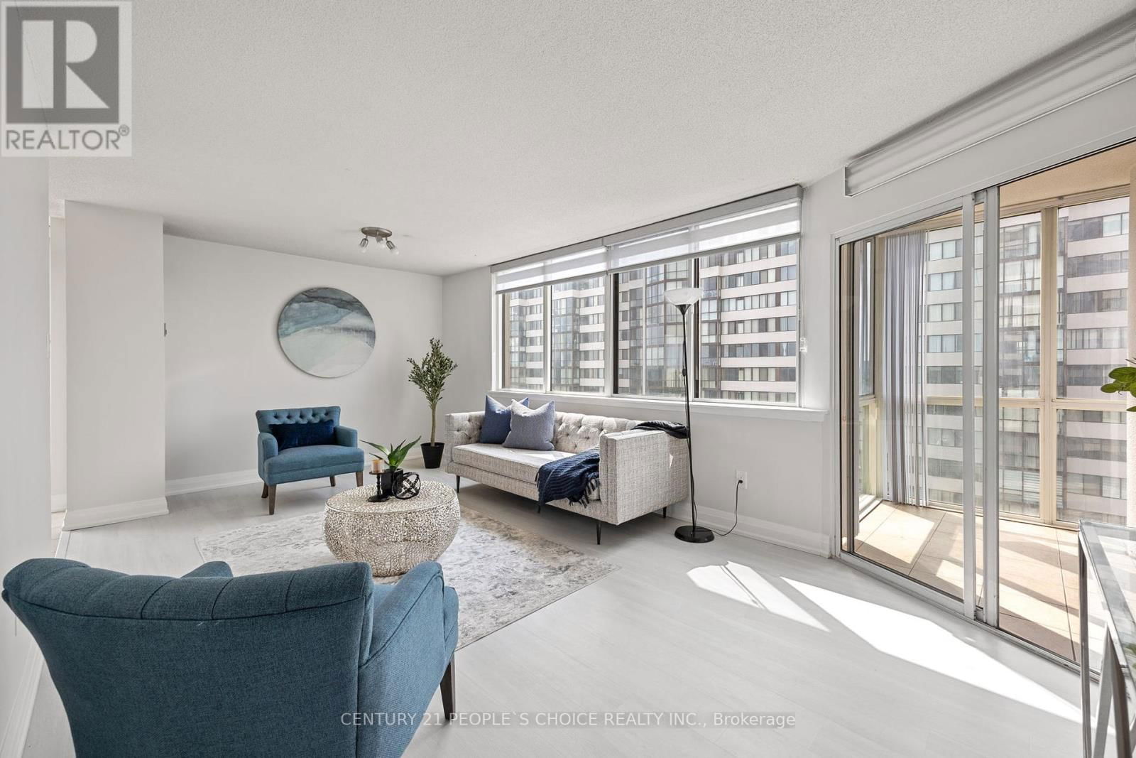 802 - 10 MARKBROOK LANE Image 2
