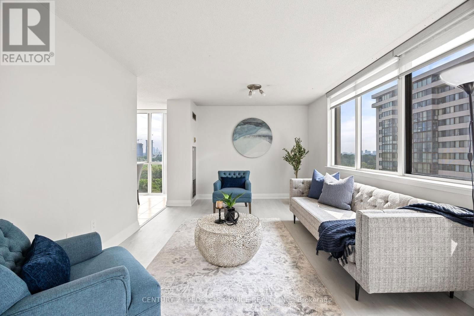 802 - 10 MARKBROOK LANE Image 3