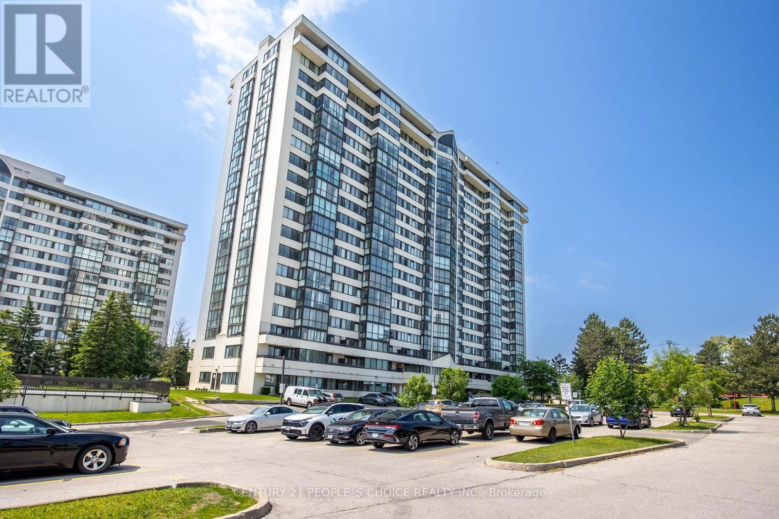 802 - 10 MARKBROOK LANE Image 34