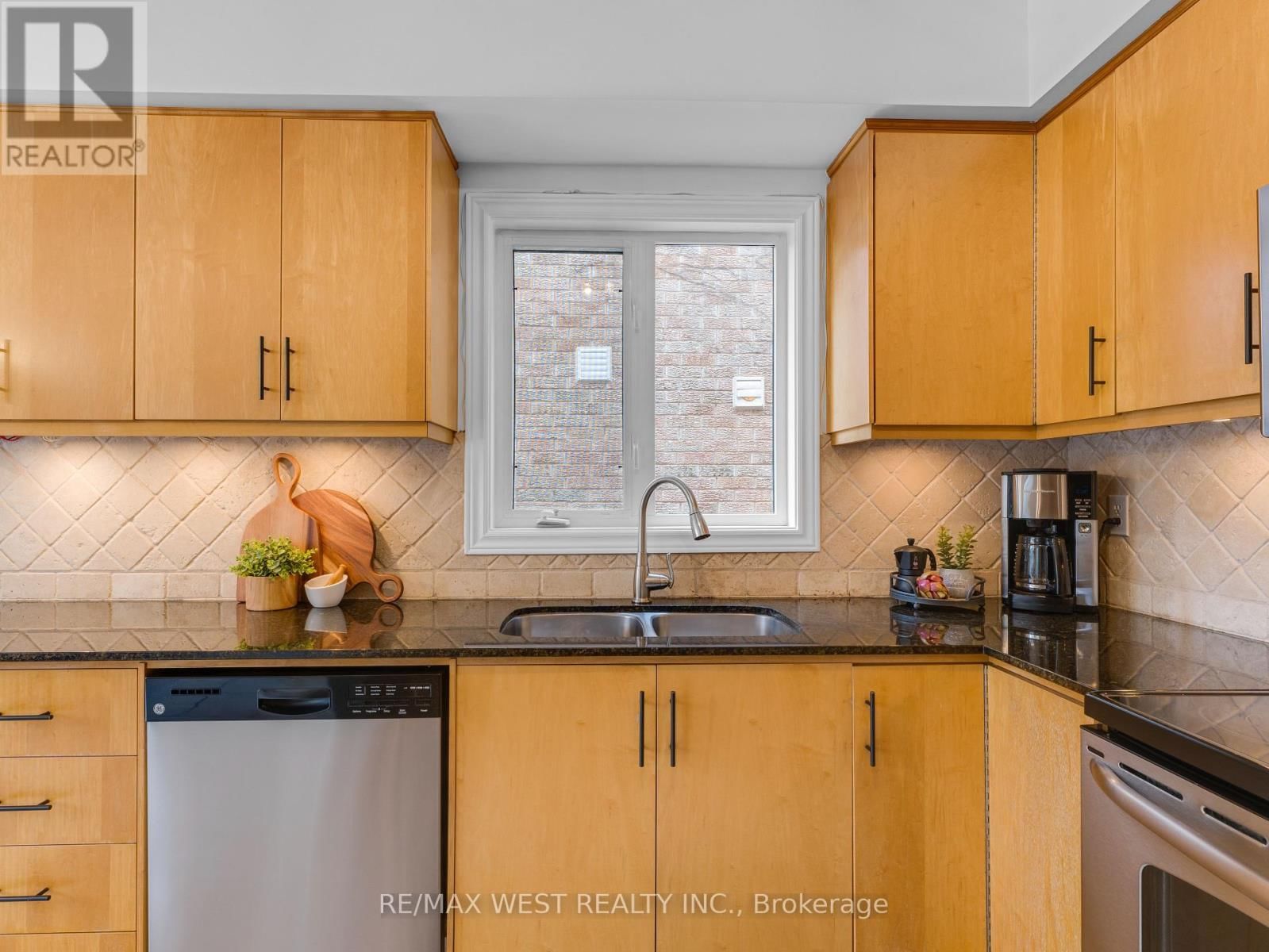 26 SHADY GLEN CRESCENT Image 18